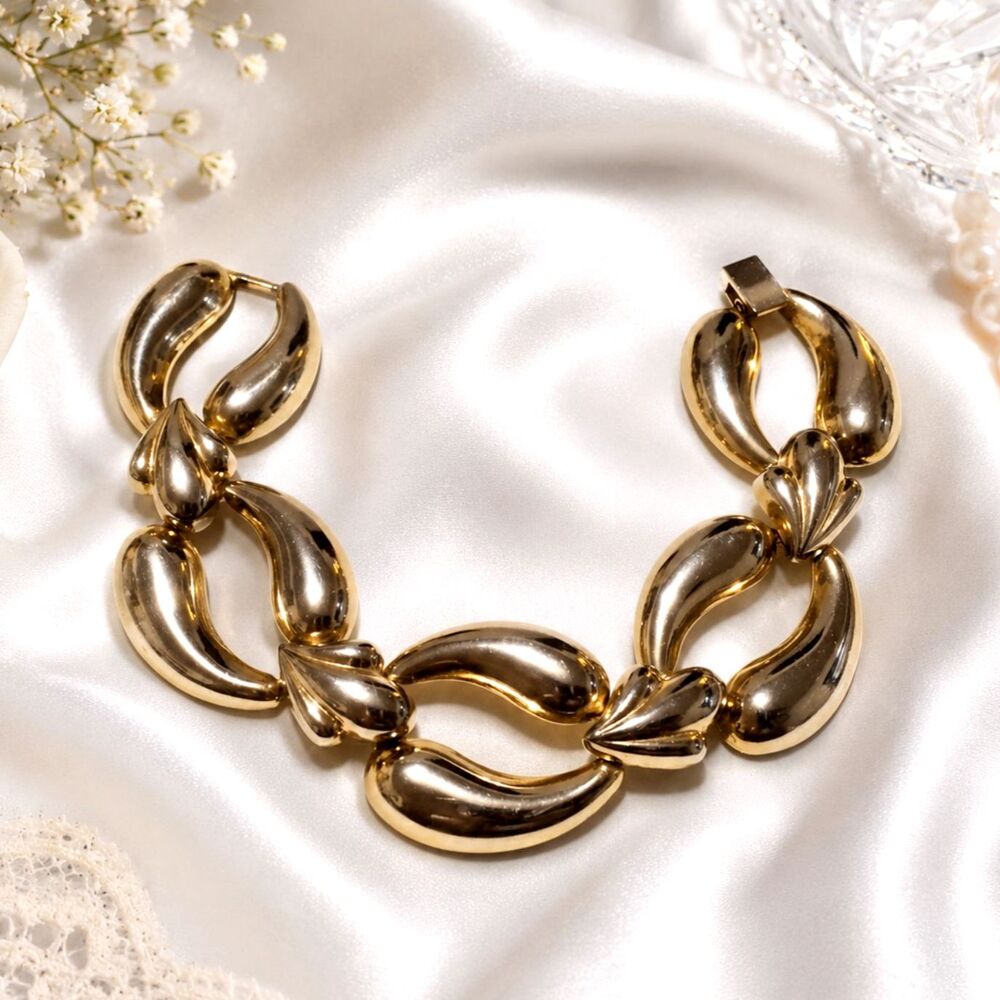 Vintage Gold Tone Fancy Curved Link Bracelet